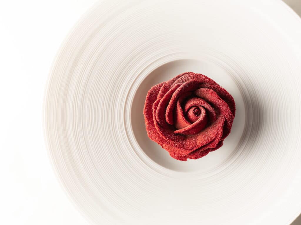 Realistische Rose Mold X Gregoire Berger