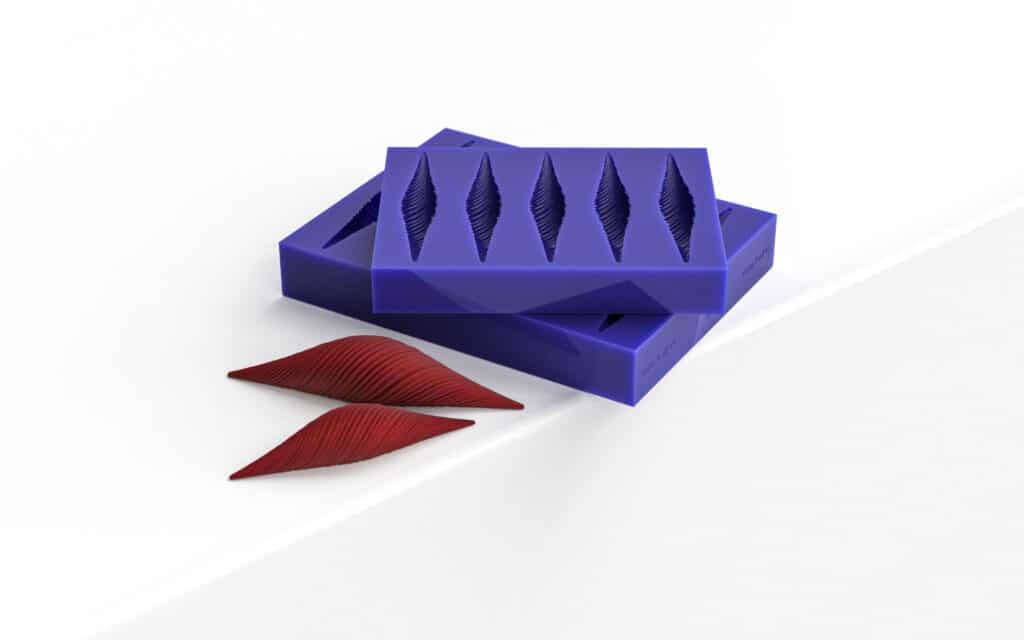 Torsade Molds