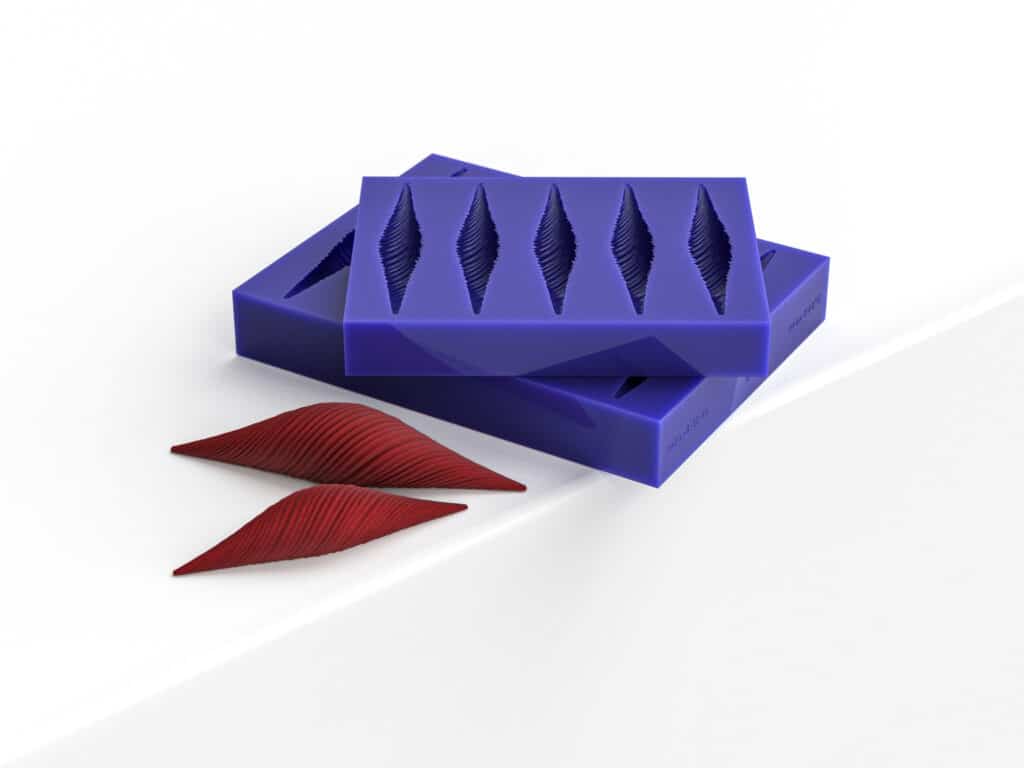 Torsade Molds